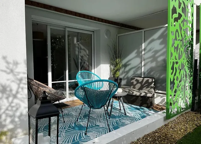 T2 Avec Jardinet Parking La Genette