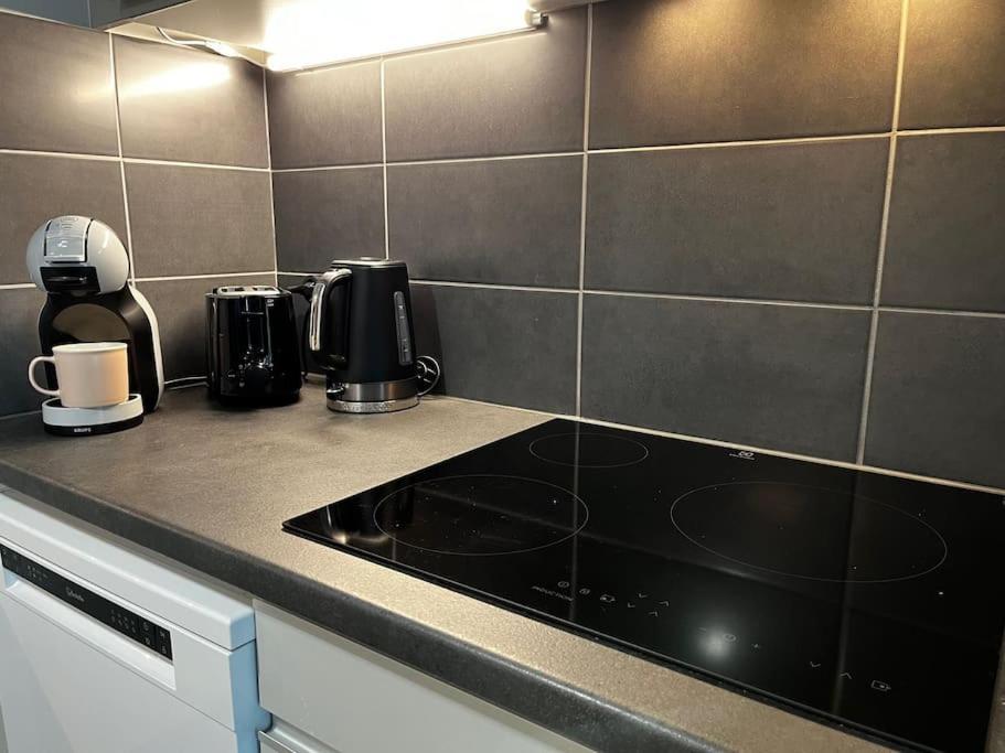Appartement T2 Avec Jardinet Parking La Genette *