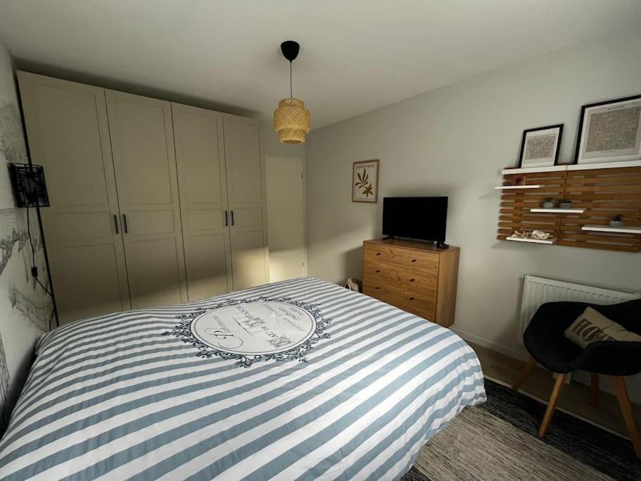 Appartement T2 Avec Jardinet Parking La Genette
