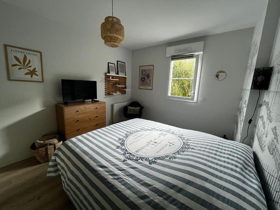 Appartement T2 Avec Jardinet Parking La Genette *